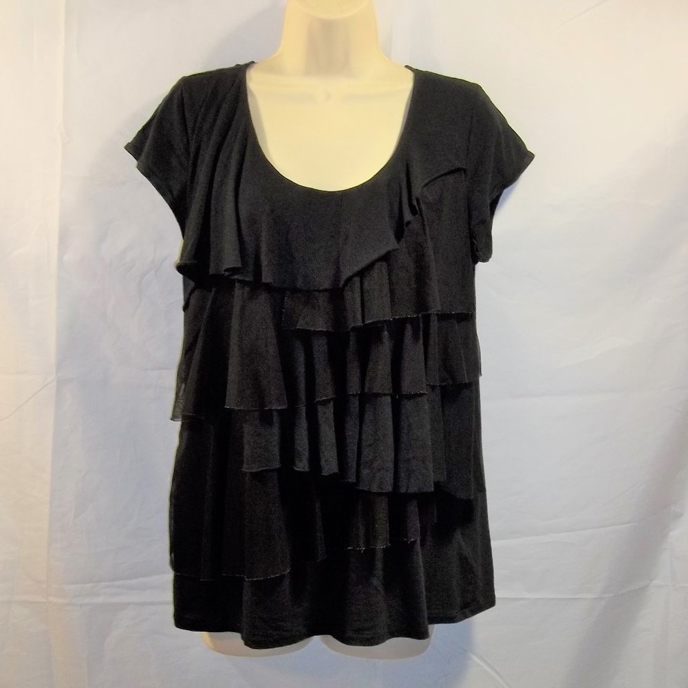 Daisy Fuentes Womens Top Blouse Size Medium Scoop Neckline Ruffles Casual Black